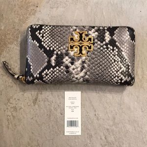 Tory Burch Britten Continental Wallet